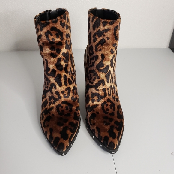 💝 HP 💝 ** FINAL PRICE ** ALDO - Animal Print Booties, size 6.5 - Picture 2 of 7